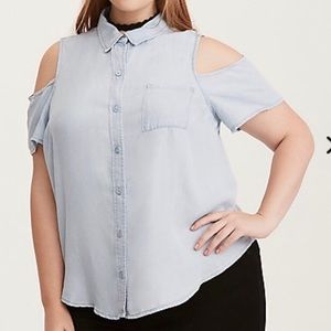 Denim cold shoulder top 💕